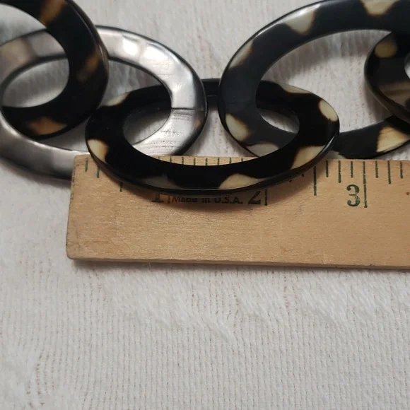 NEST Spotted Horn Link Necklace - Picture 5 of 11